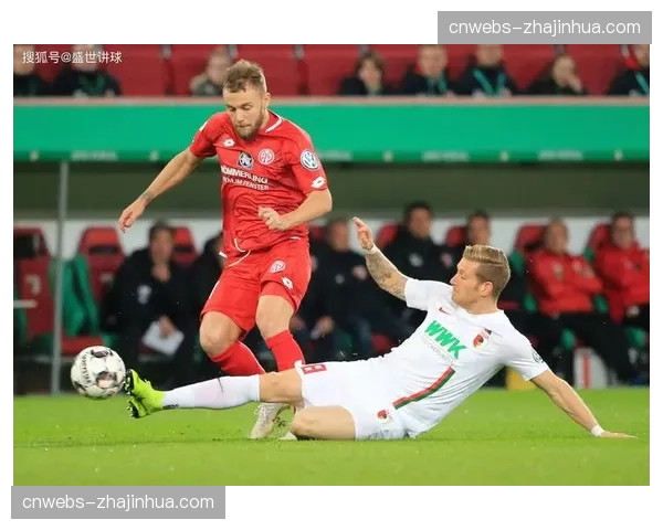 伤情更新：奥格斯堡两名主力防守球员出战成疑，防线面临重组