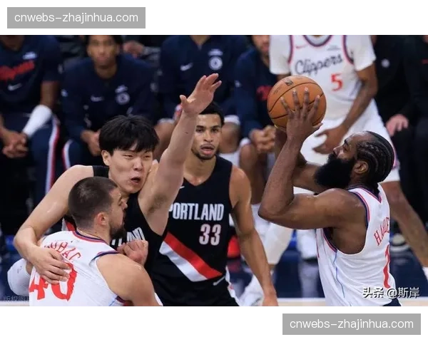 最后一攻战术失败,开拓者两分惜败于快船 最后一攻战术失败,开拓者两分惜败于快船